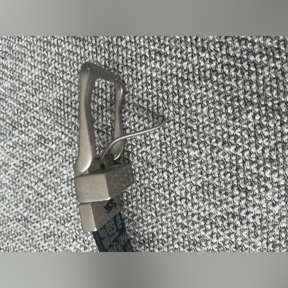 Tony Hawk Black and SilverBonded Leather Belt with Embossed Design - Picture 3 of 16